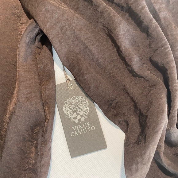 NEW 1X Plus Size Vince Camuto Womens SplitNeck Raglan Smock Cuff Sleeve Choc $89 - Picture 5 of 8